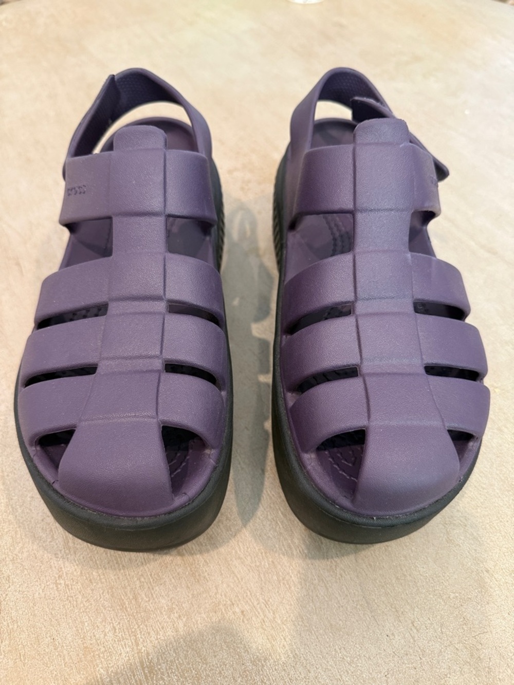 CROCS Purple Fisherman-Style Slip-On Sandals